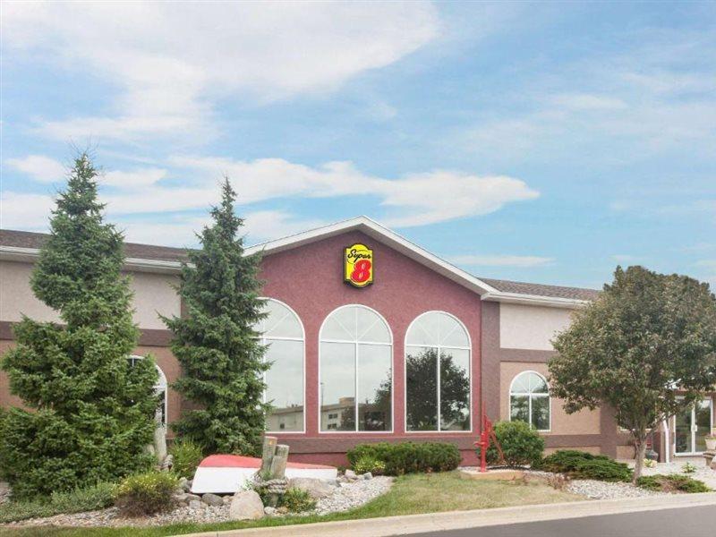 Super 8 By Wyndham West Branch Hotel Exterior photo