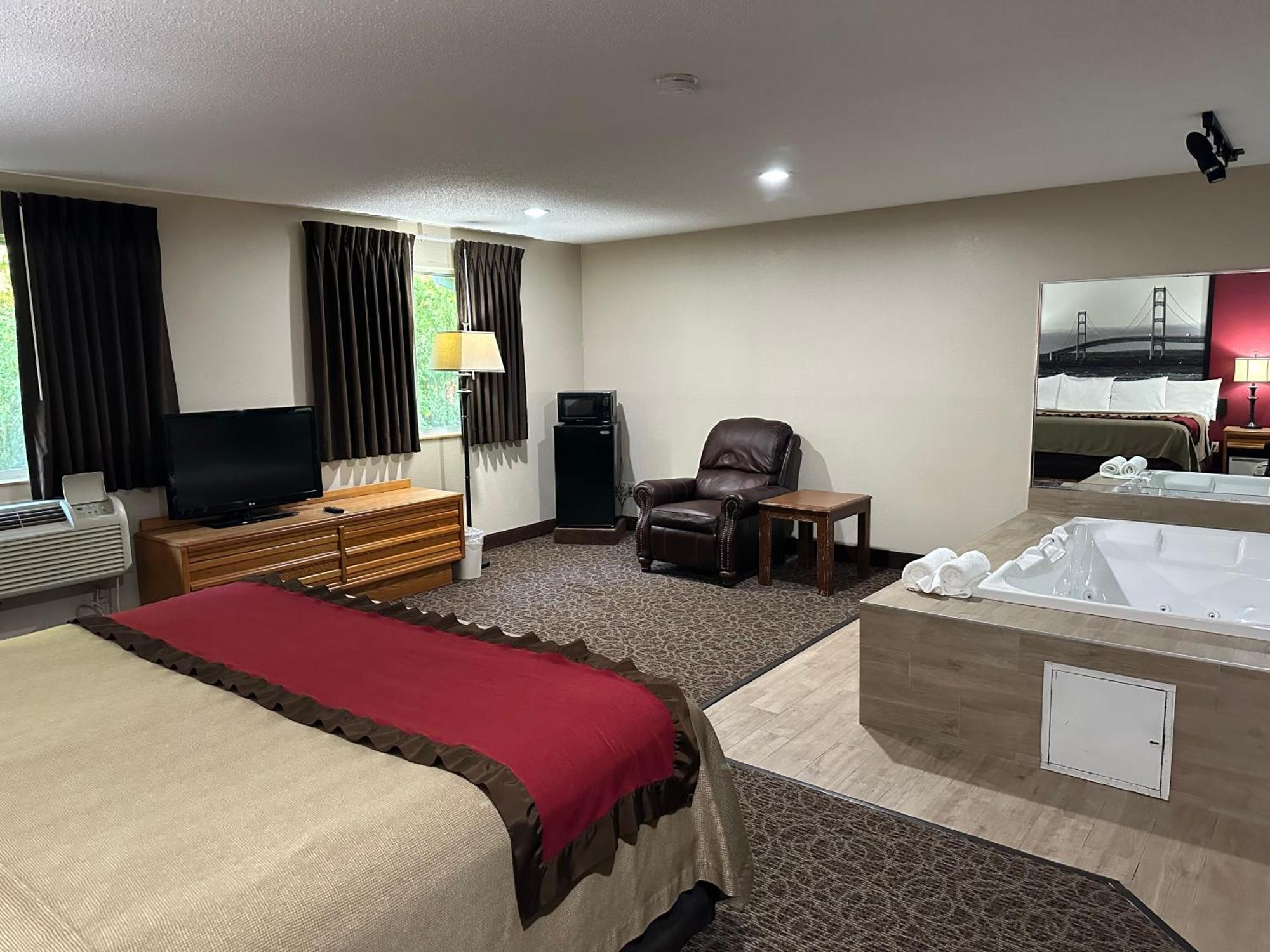 Super 8 By Wyndham West Branch Hotel Room photo